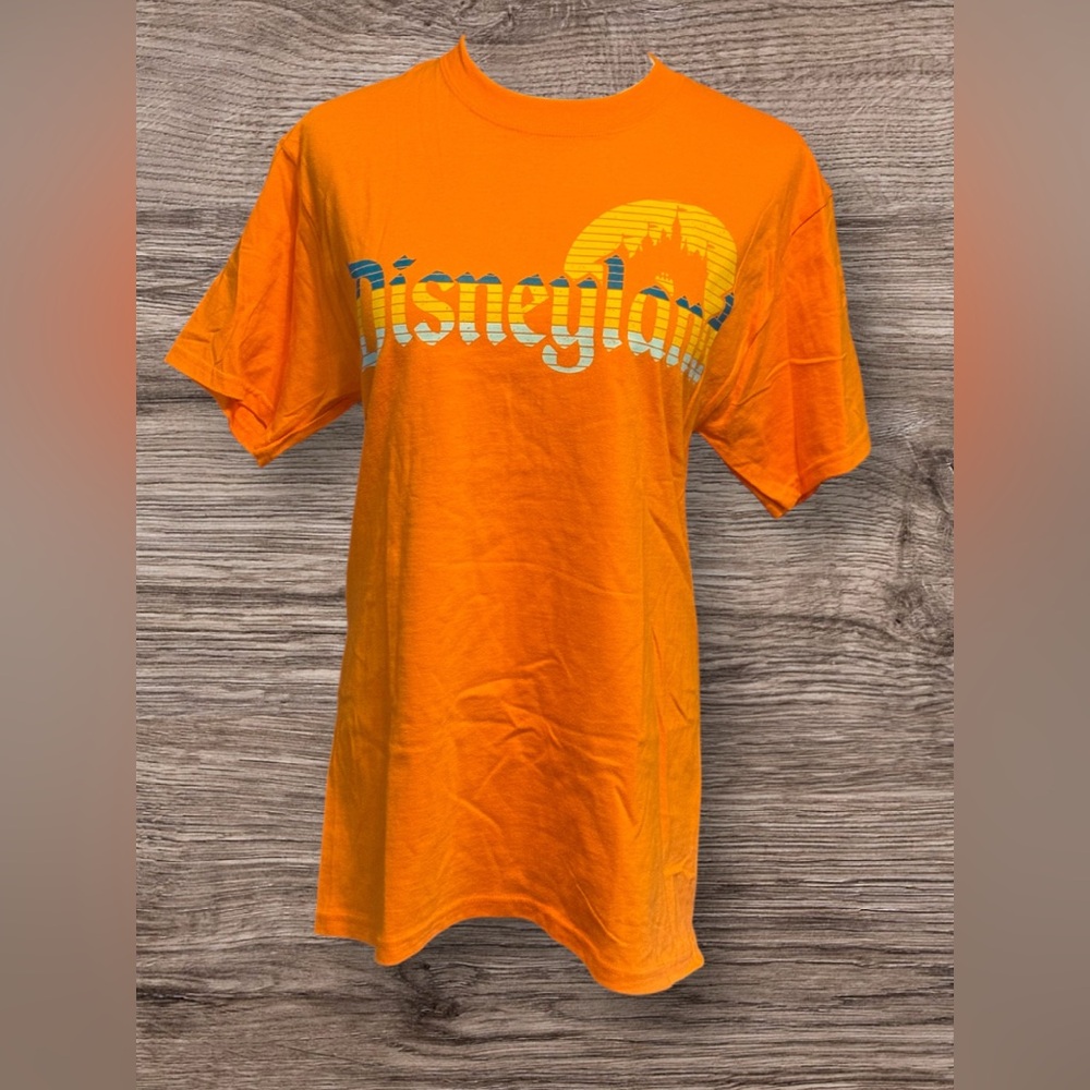 NEW Disney by Hanes Shirt Mens Medium Orange Disney Land Graphic Cotton Crewneck